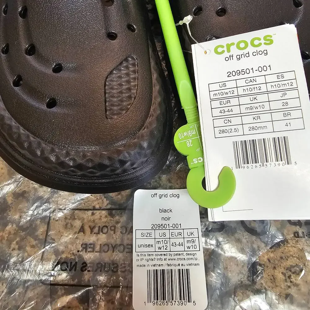 NWT! Crocs Men/Womens Off Grid Clogs M10 W12 Black Unisex 209501-001 Shoes 10 12